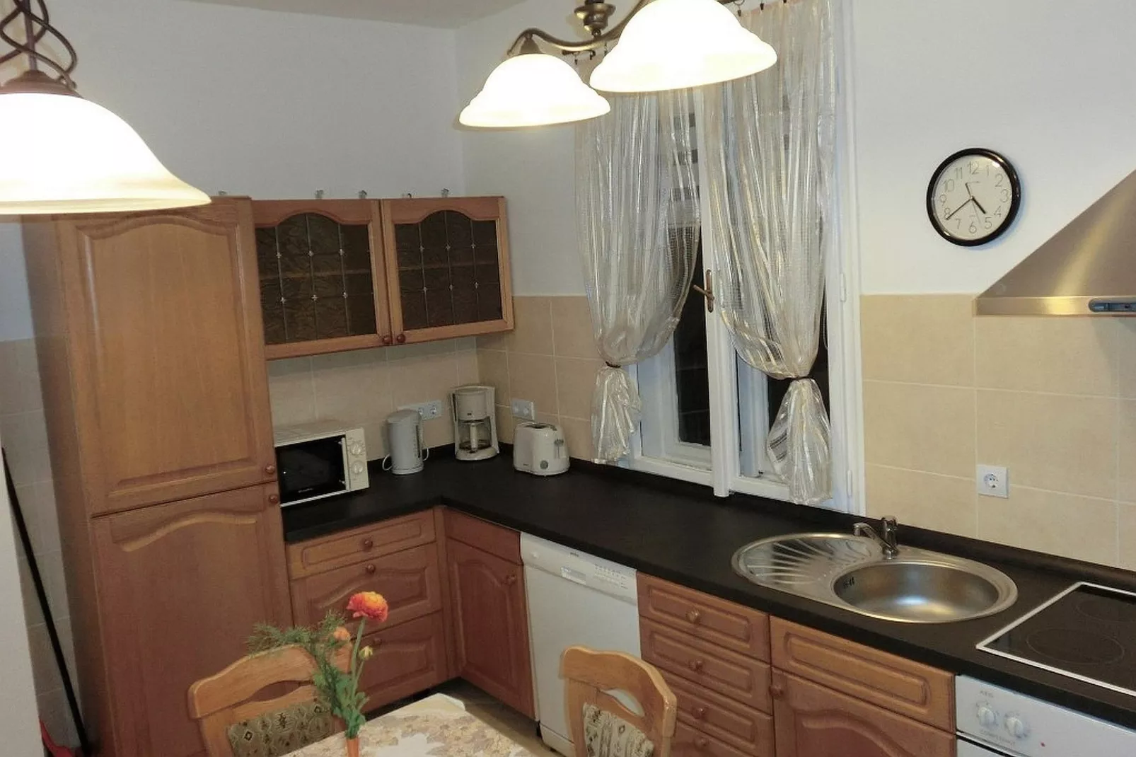 Ferienhaus in Budapest mit großem Garten-Keuken