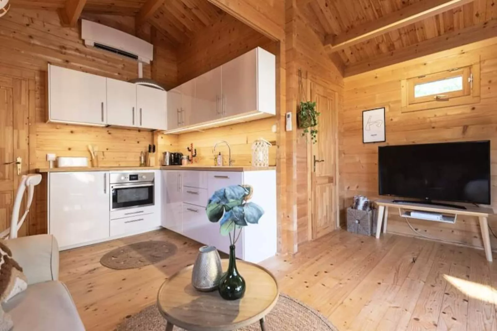 The Sea Lodge-Niet-getagd