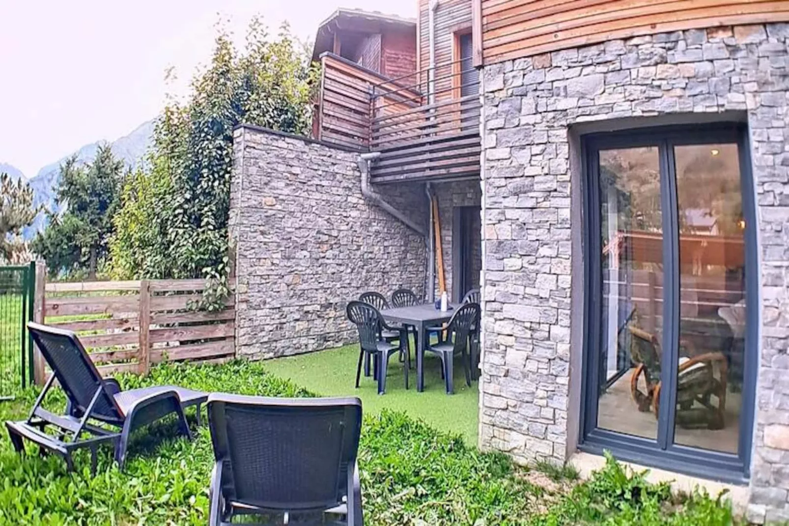 Résidence La Mariande-Niet-getagd