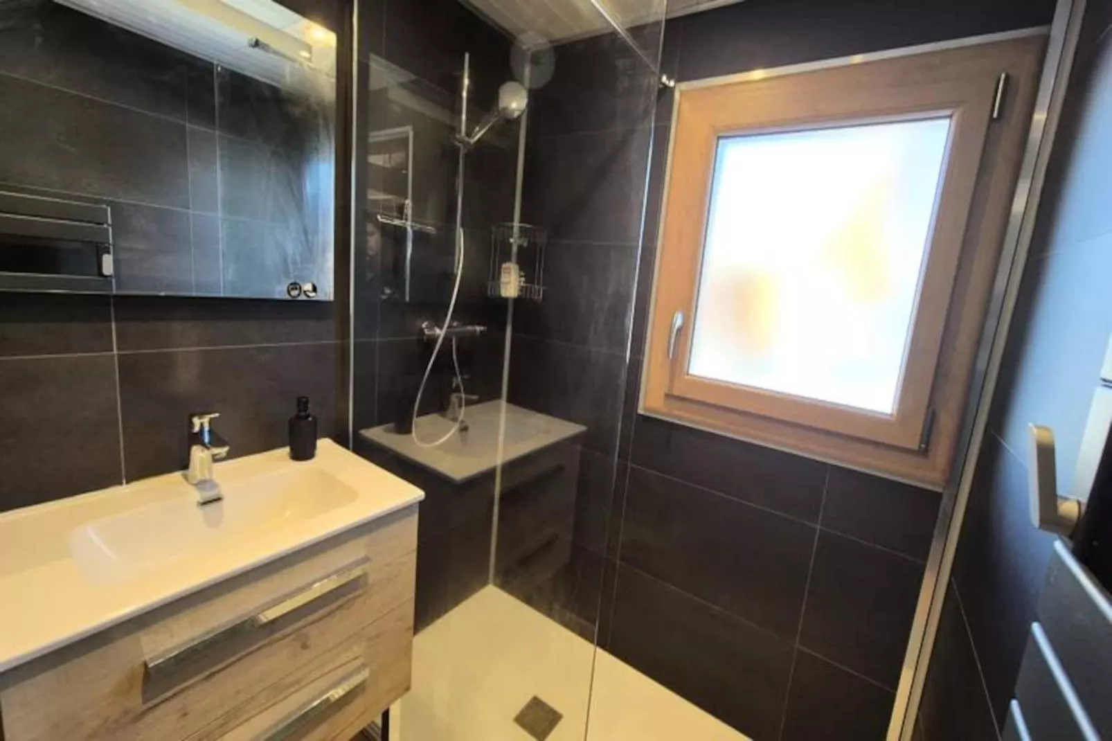 Chalet Nordique Pour 6 Personnes à La Féclaz - Piscine été-Niet-getagd