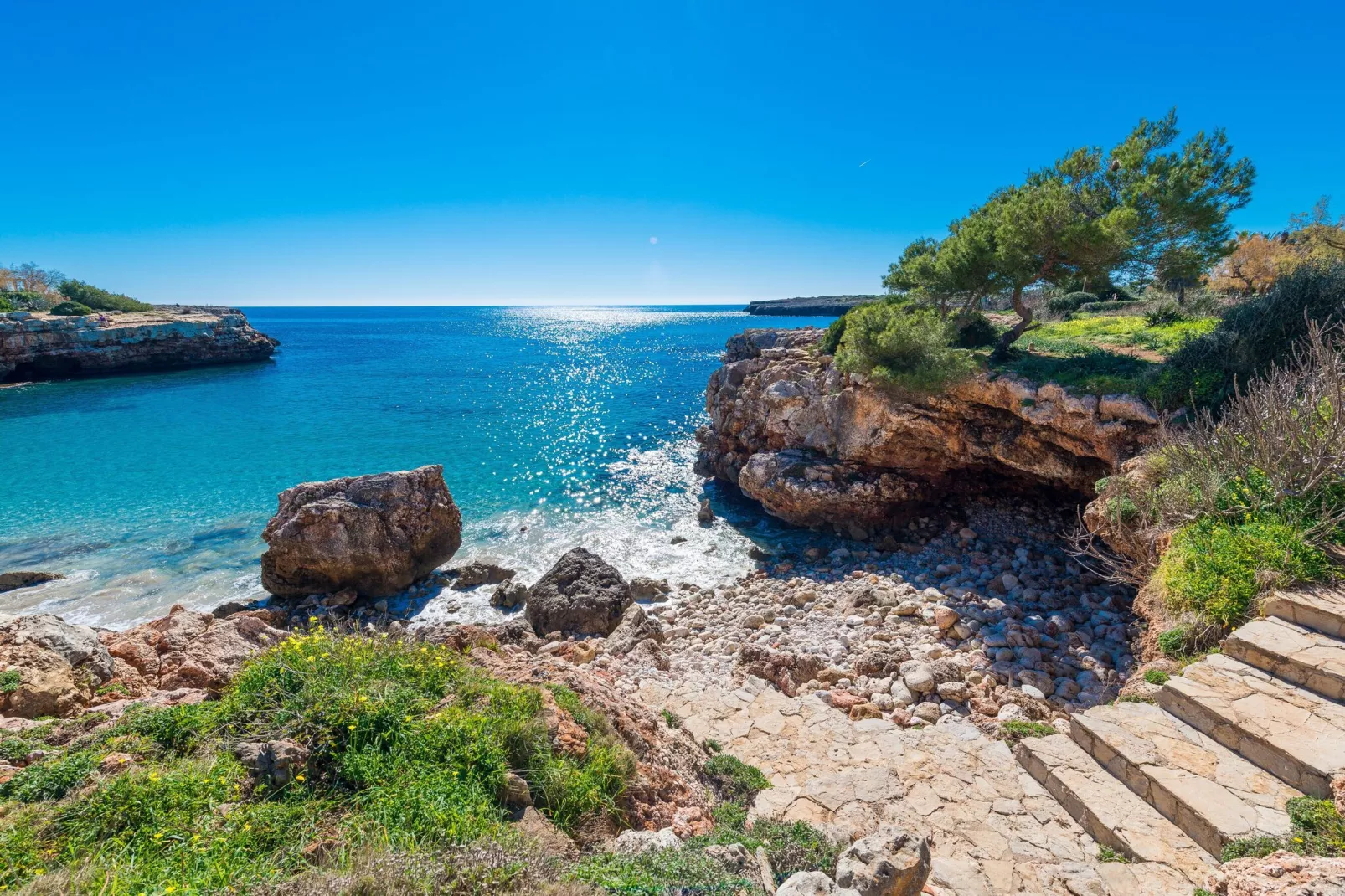 Cala Rafalino-Buitenkant zomer