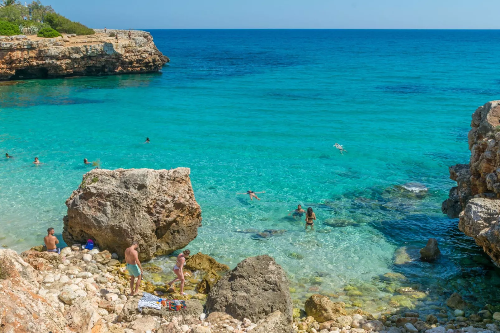 Cala Rafalino-Buitenkant zomer