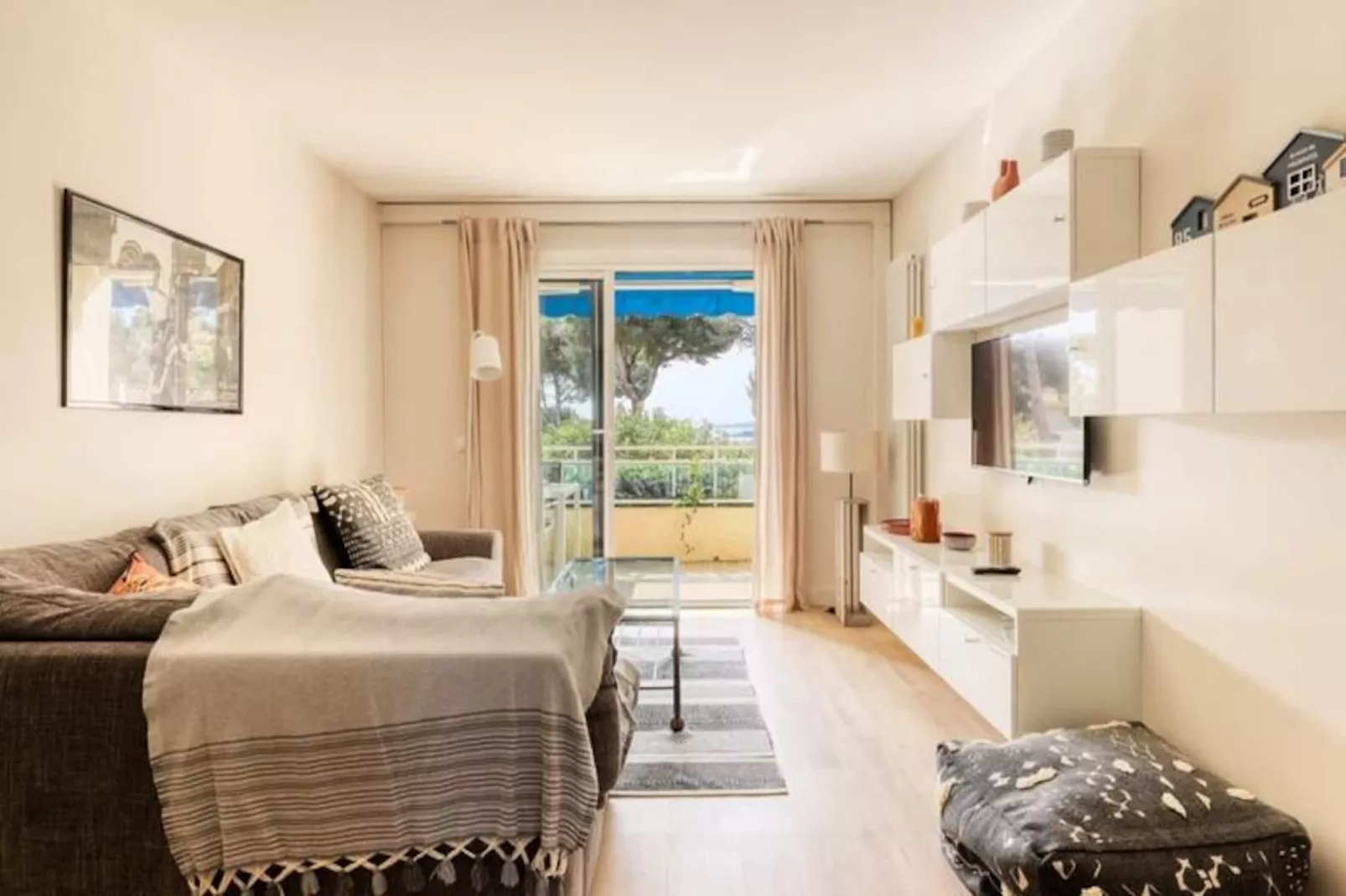 Résidence T3 R&eacute;cent Dans R&eacute;sidence Avec Piscine &agrave; La Favi&egrave;re-Niet-getagd