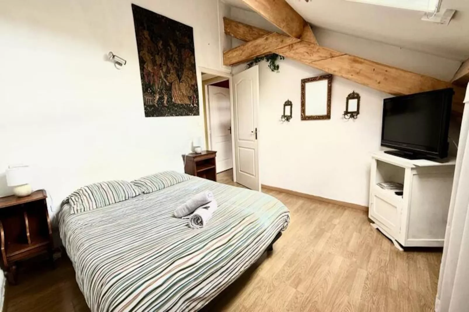 " Le Cocon Hy&eacute;rois" 100m2 - Wifi & Garage-Niet-getagd