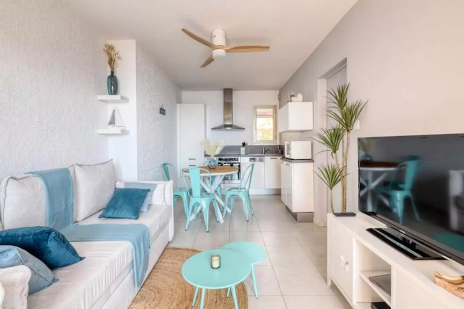 Résidence Vue Mer Exceptionnelle Au Lavandou-Niet-getagd