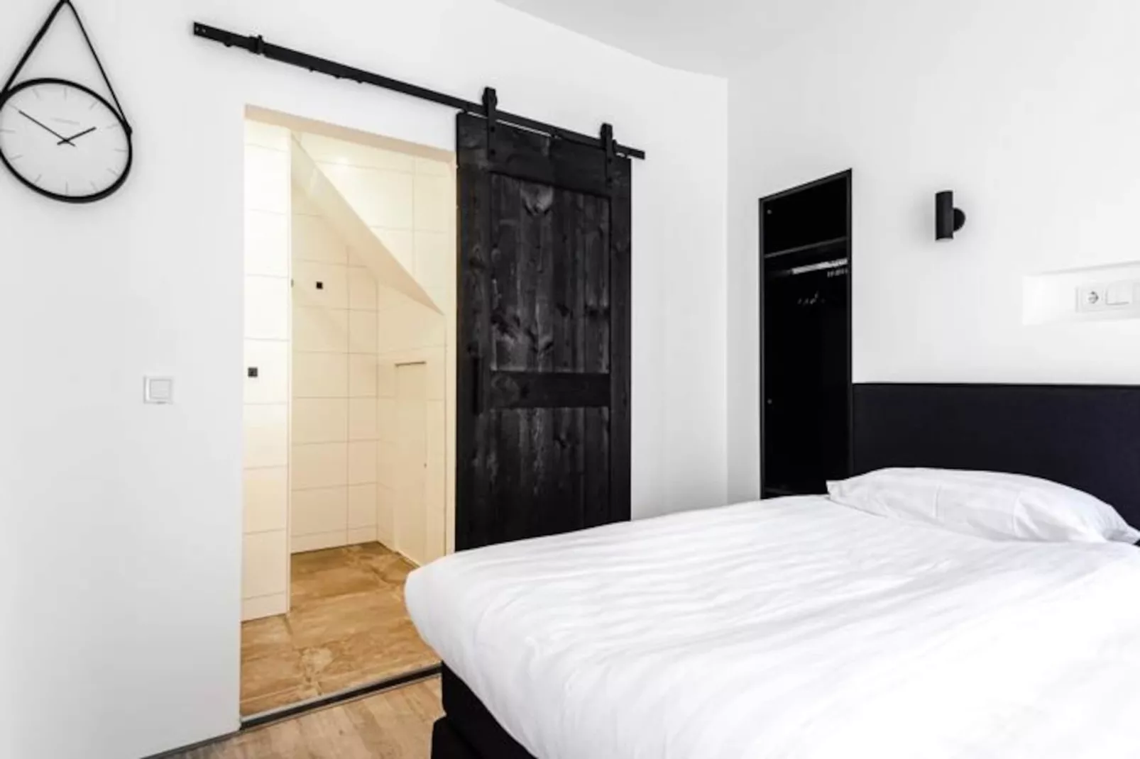 Kings Square Studio Apartment-Niet-getagd