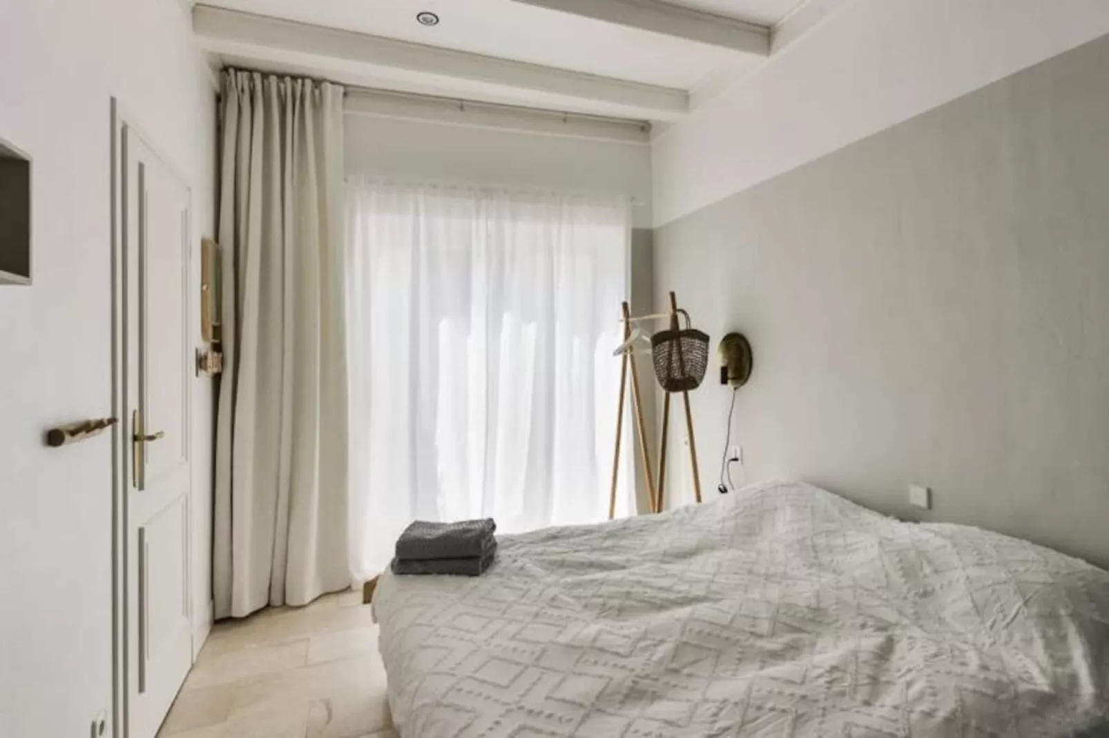 Villa Loft Apartment With Light Garden Room-Niet-getagd