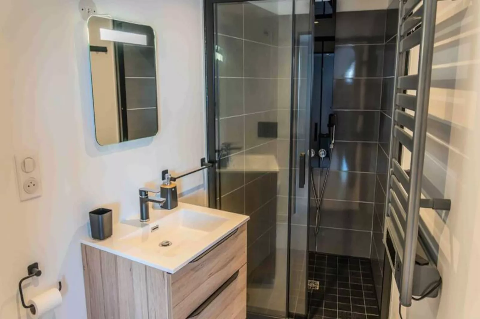 Résidence Pramouton-Niet-getagd