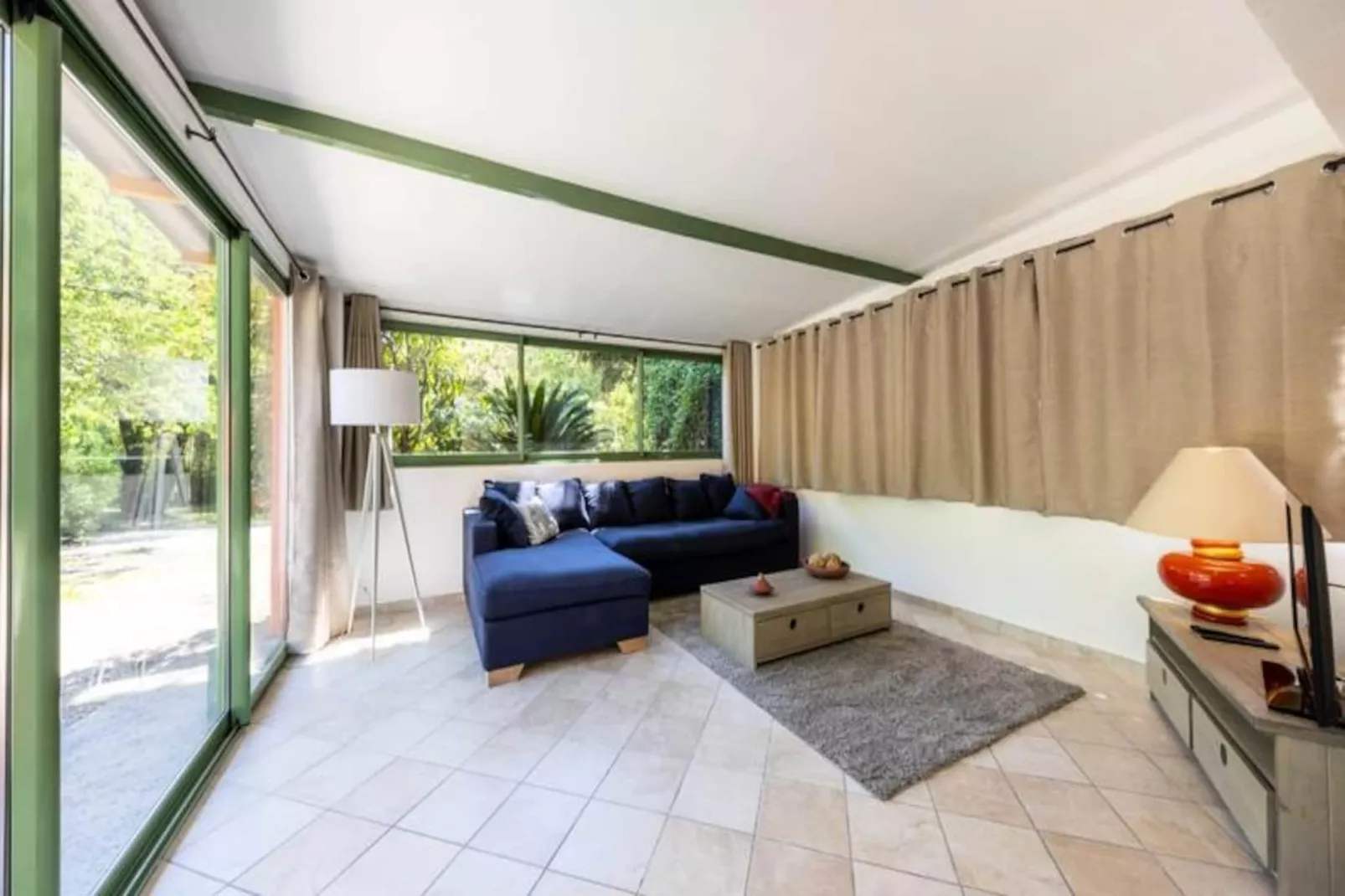 06bv : Cottage Au Calme Avec Piscine-Niet-getagd