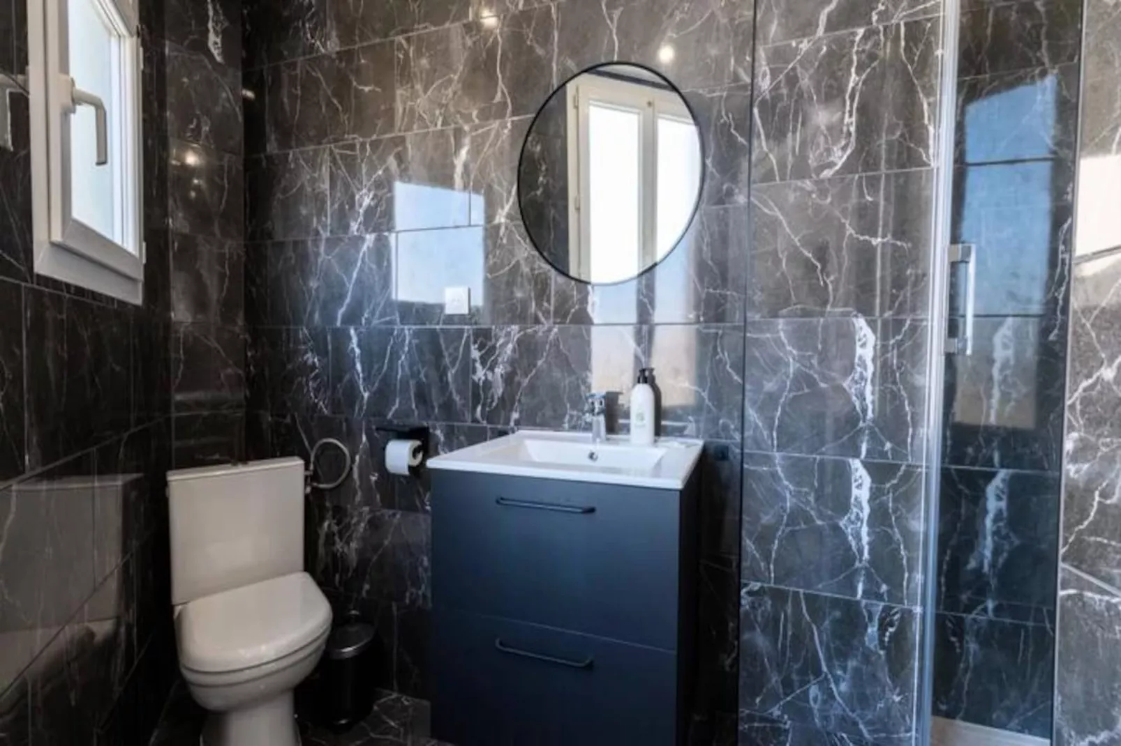 Résidence Cannes 2p Proche Centre-Niet-getagd