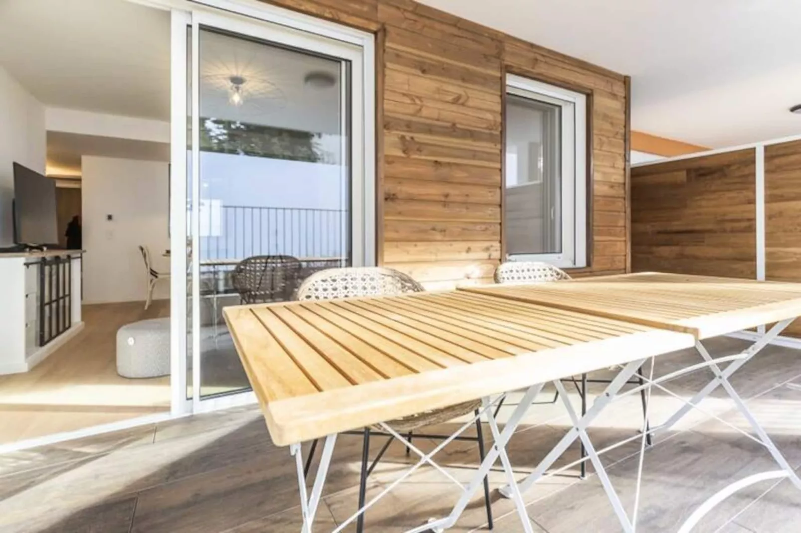 Résidence Reibaud 1 T3 Avec Ac, Parking Et Piscine-Niet-getagd