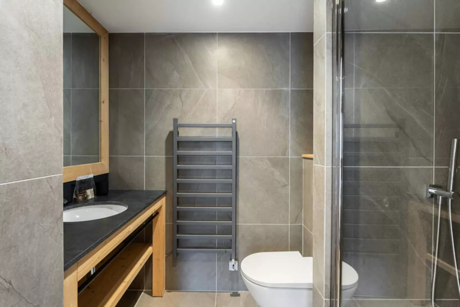 Résidence Les 4 Freres-Niet-getagd