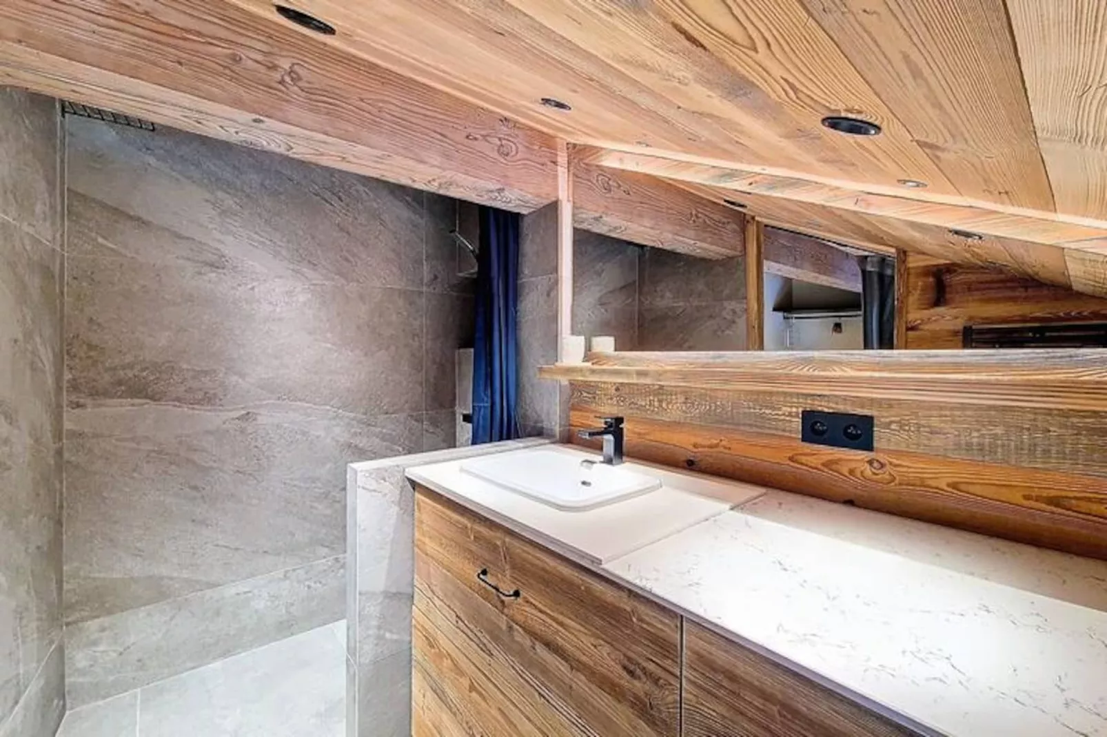 Résidence Eperviere-Niet-getagd