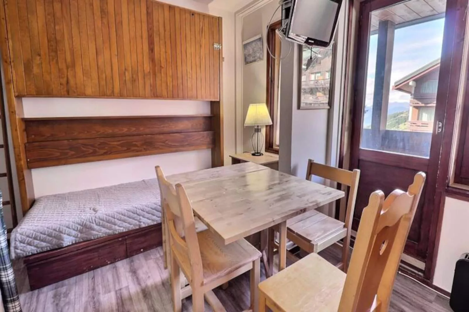 Résidence Grande Rosiere-Niet-getagd