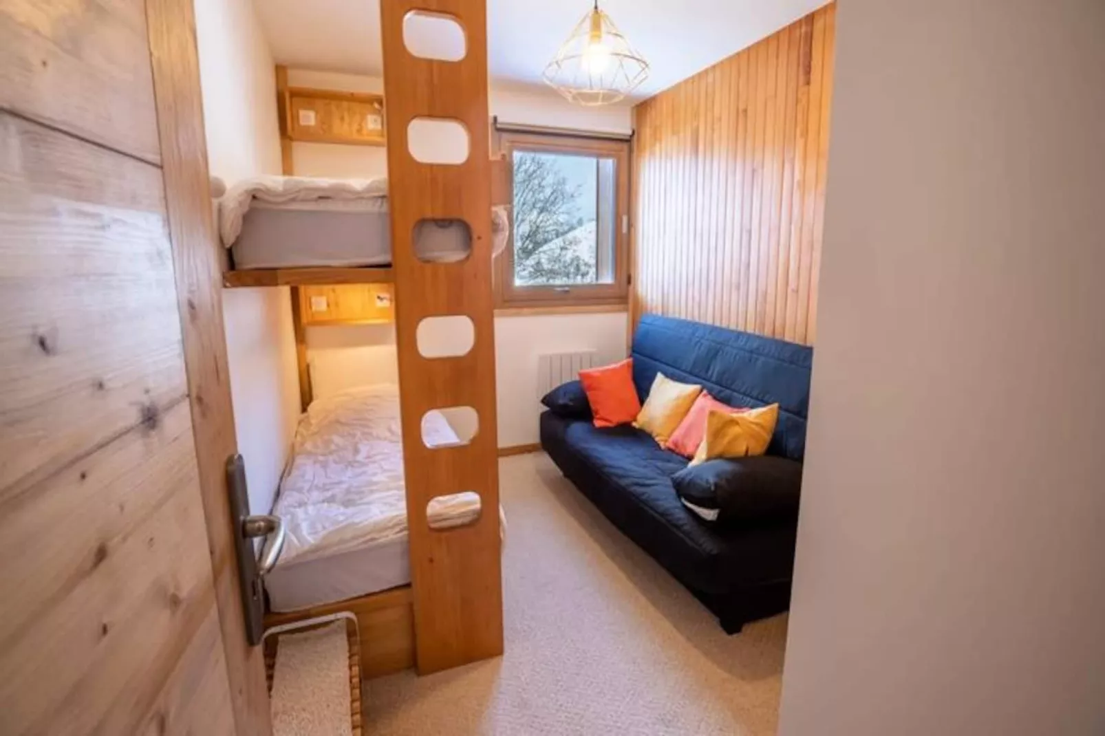 Les 3 Marches A1 En Face Du T&eacute;l&eacute;si&egrave;ge De Morel - Niet-getagd