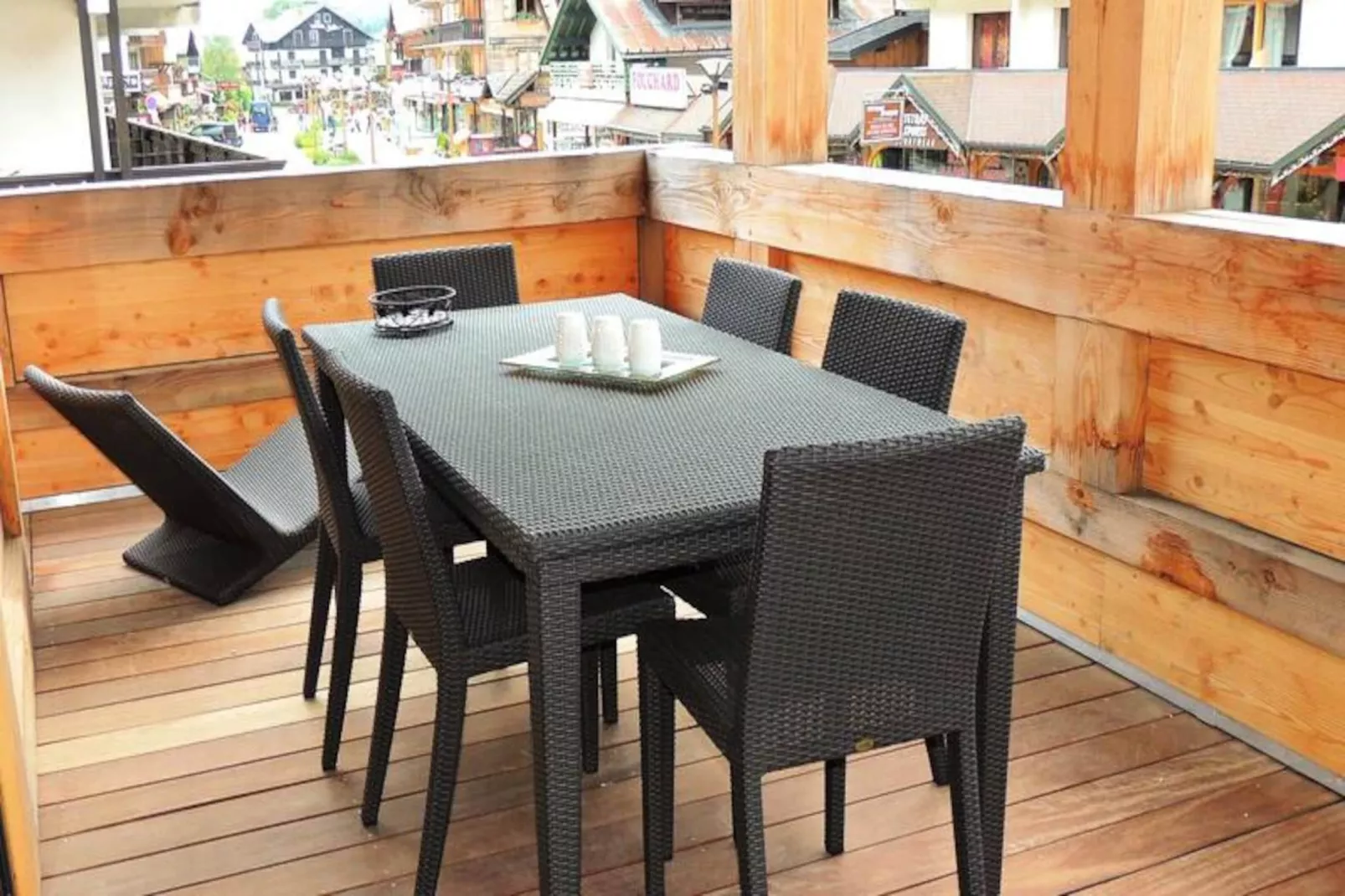 Résidence Mont Chery-Niet-getagd