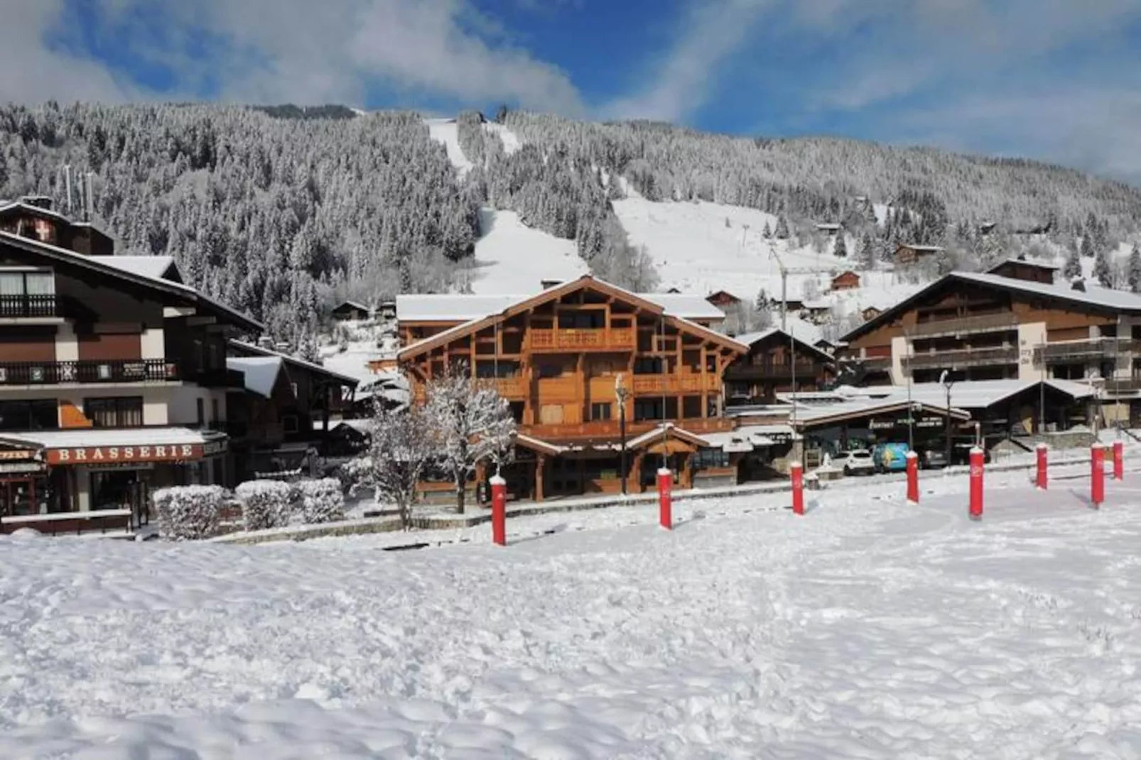 Résidence Mont Chery-Niet-getagd