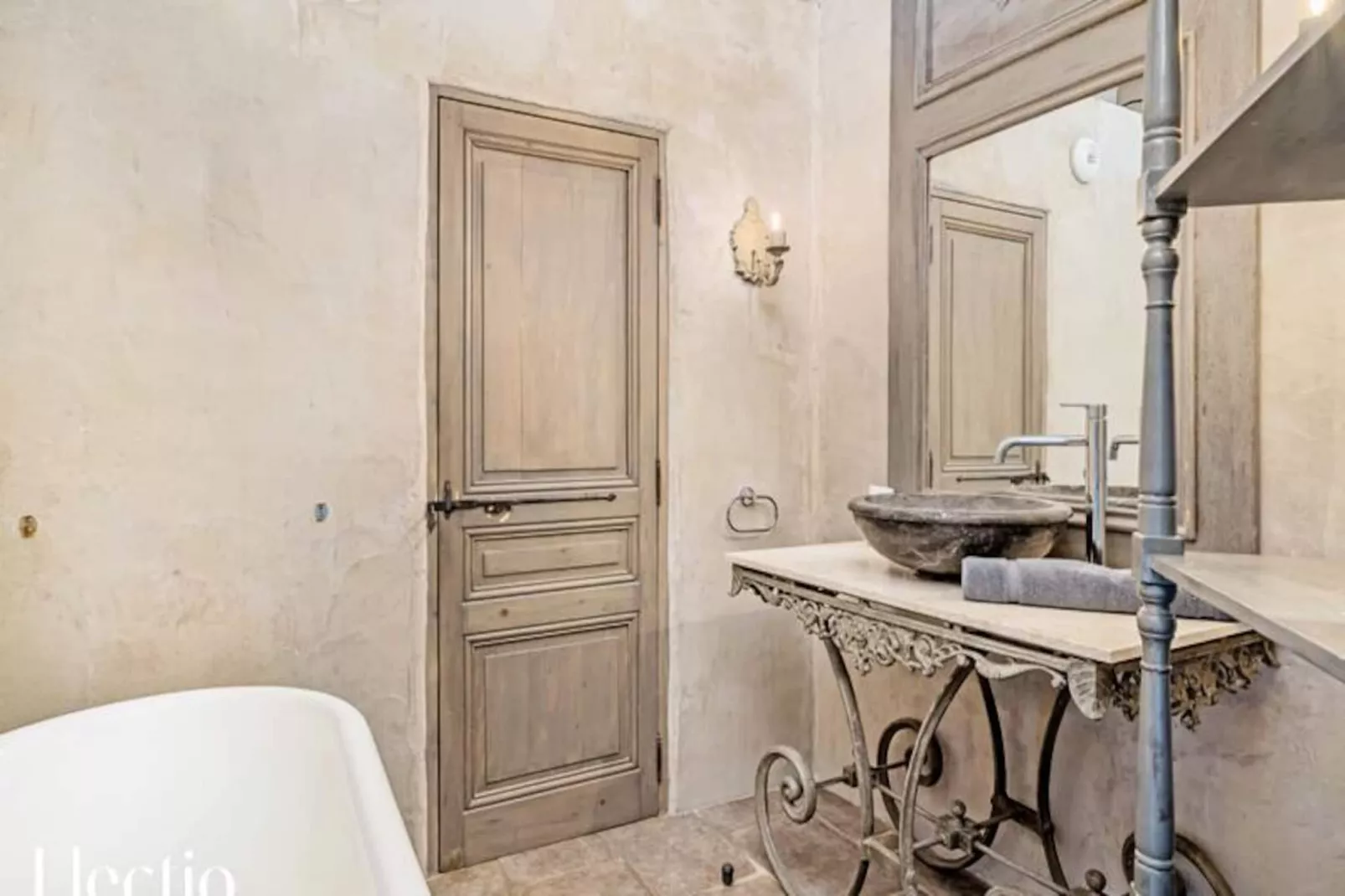 Loggia 7 Cypr&egrave;s | R&eacute;sidence Les Petitons-Niet-getagd