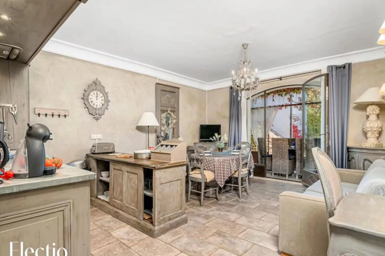 Loggia 2 Glycine | R&eacute;sidence Les Petitons-Niet-getagd