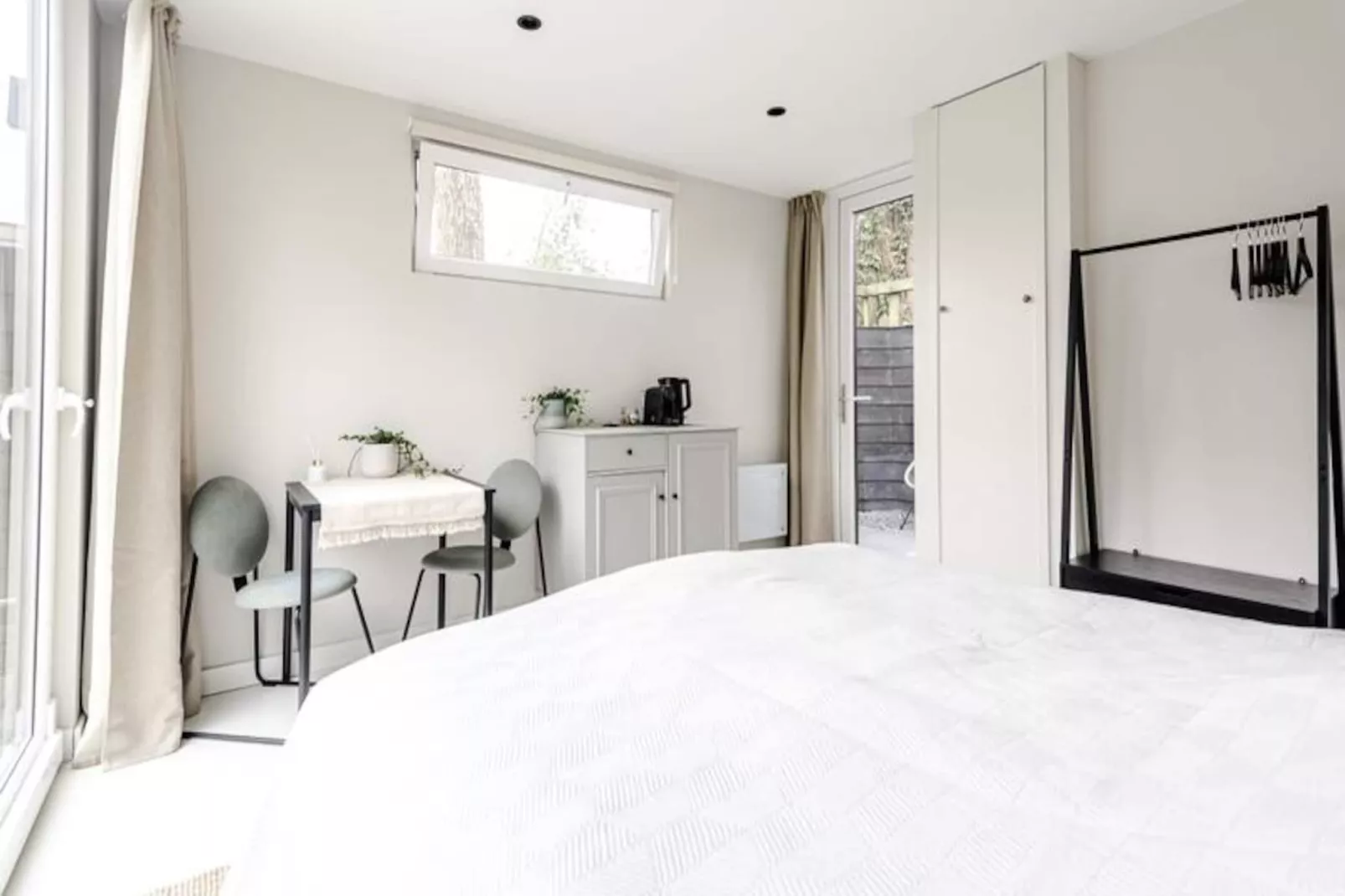 The Garden Suite-Niet-getagd