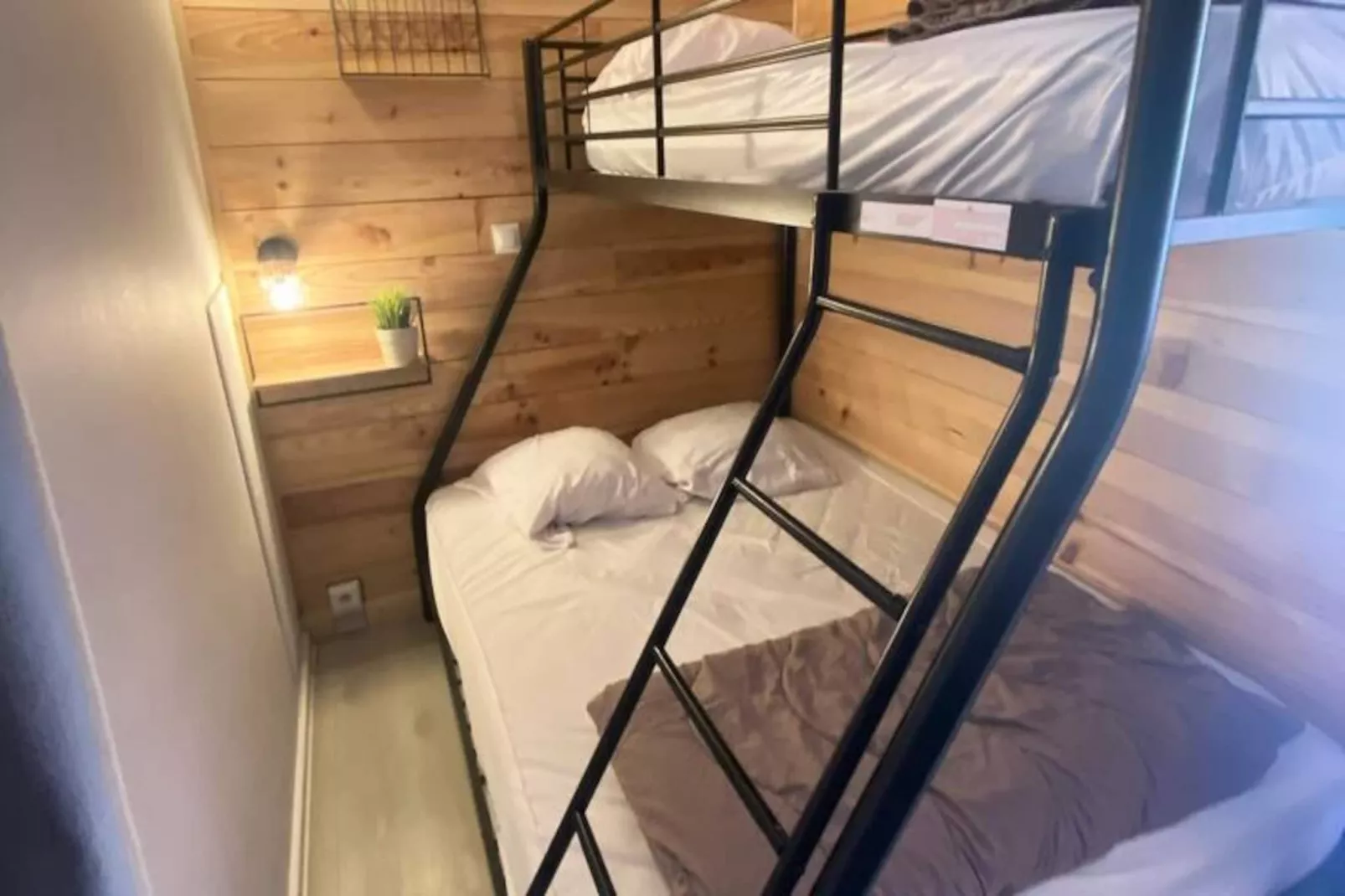 Résidence Le Bois D'aurouze-Niet-getagd