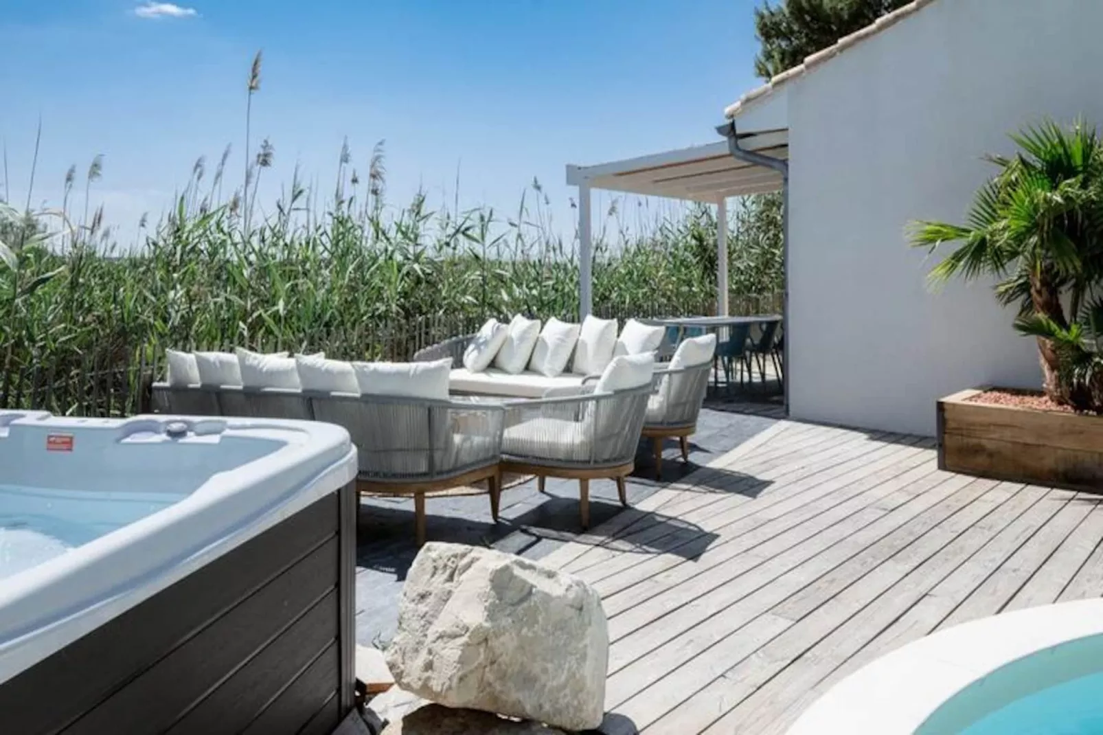 Résidence La Perle Rose Villa Standing 5 &eacute;toiles Avec Piscine Jacuzzi Et Superbe Vue-Niet-getagd