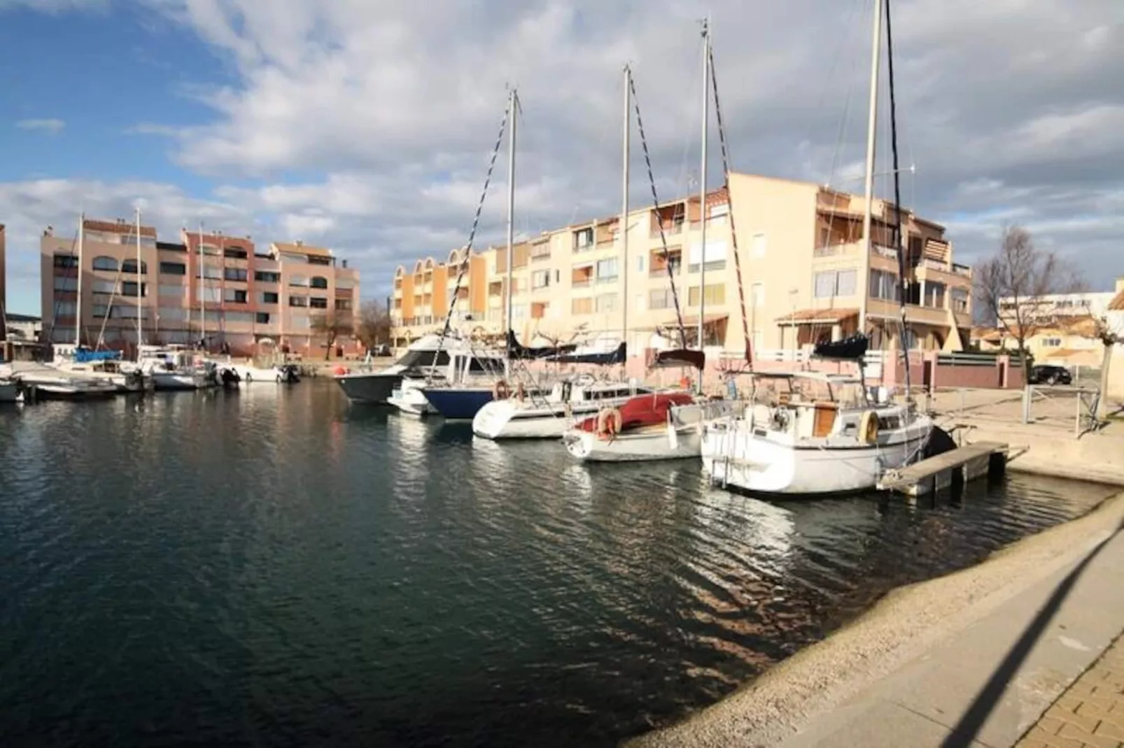 Un Balcon Sur La Marina T2 Climatis&eacute;-Niet-getagd