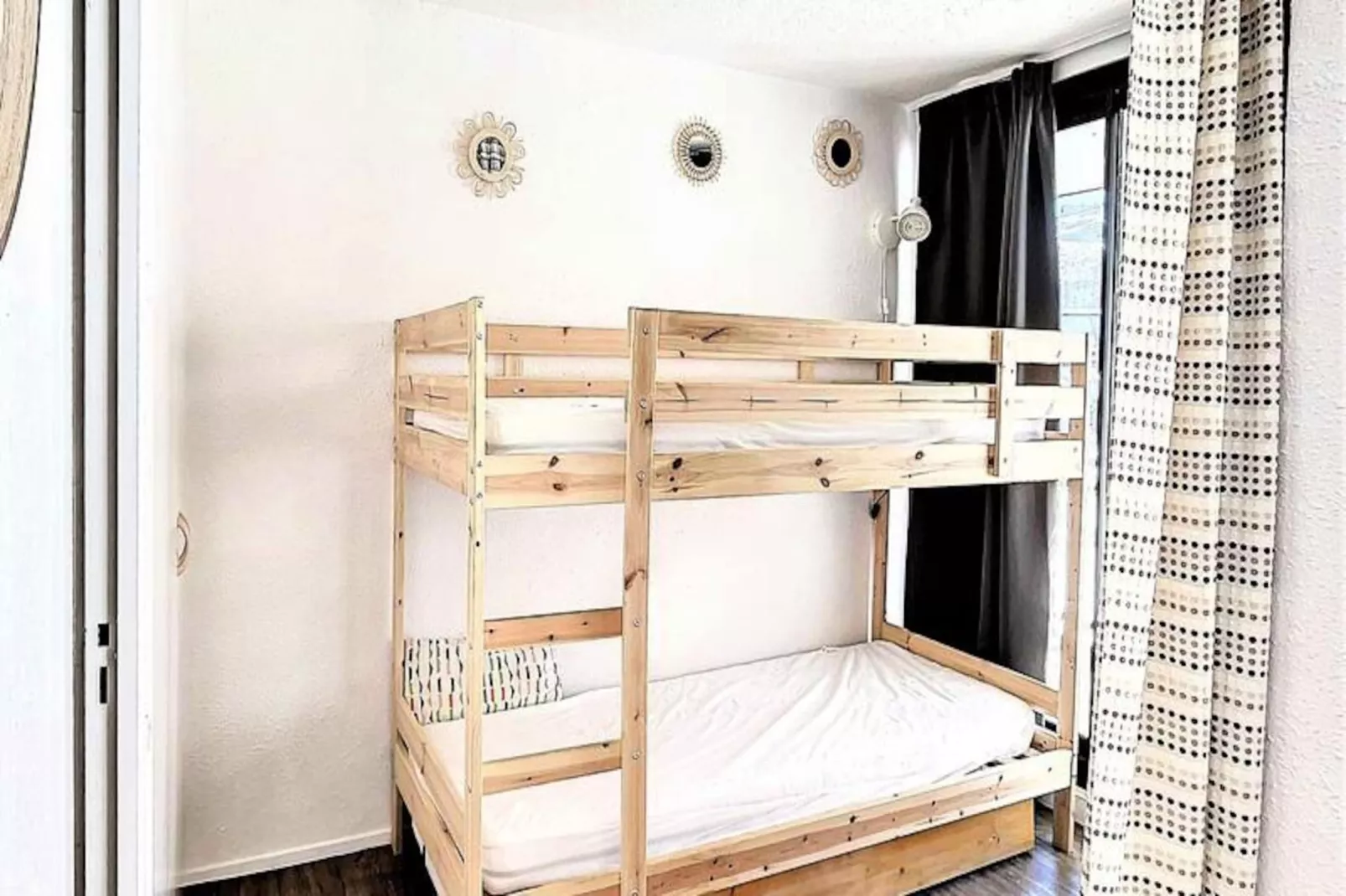 Résidence Baikonour-Niet-getagd