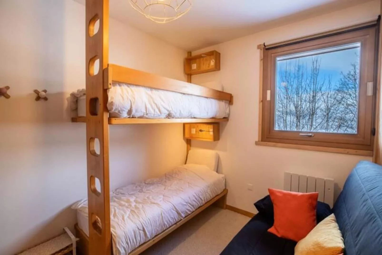 Les 3 Marches A1 En Face Du T&eacute;l&eacute;si&egrave;ge De Morel - Niet-getagd