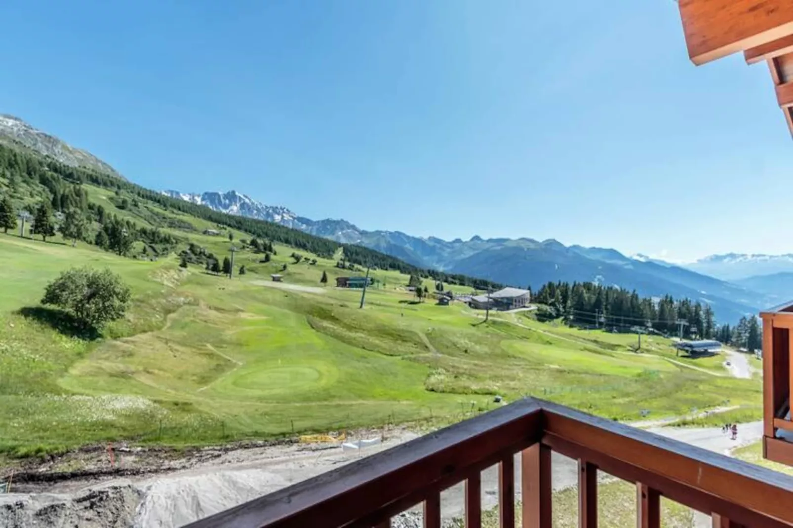 Résidence Les Monarques-Niet-getagd