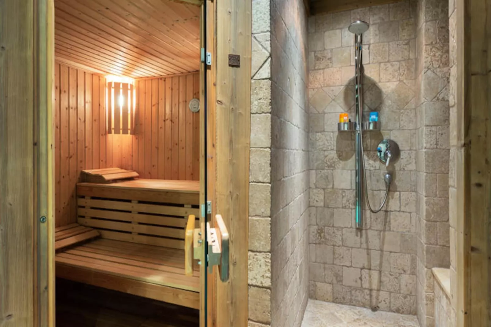 Résidence Mandarine Blanche-Niet-getagd