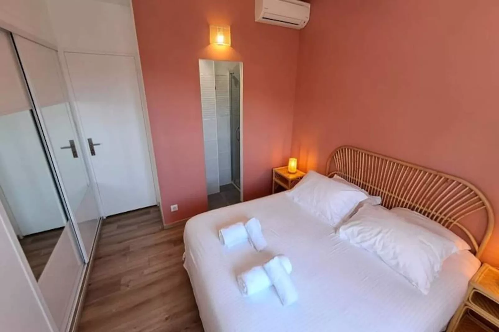 Résidence Villa Vue Mer Et Piscine &agrave; Cavali&egrave;re - 1 Km Plage-Niet-getagd