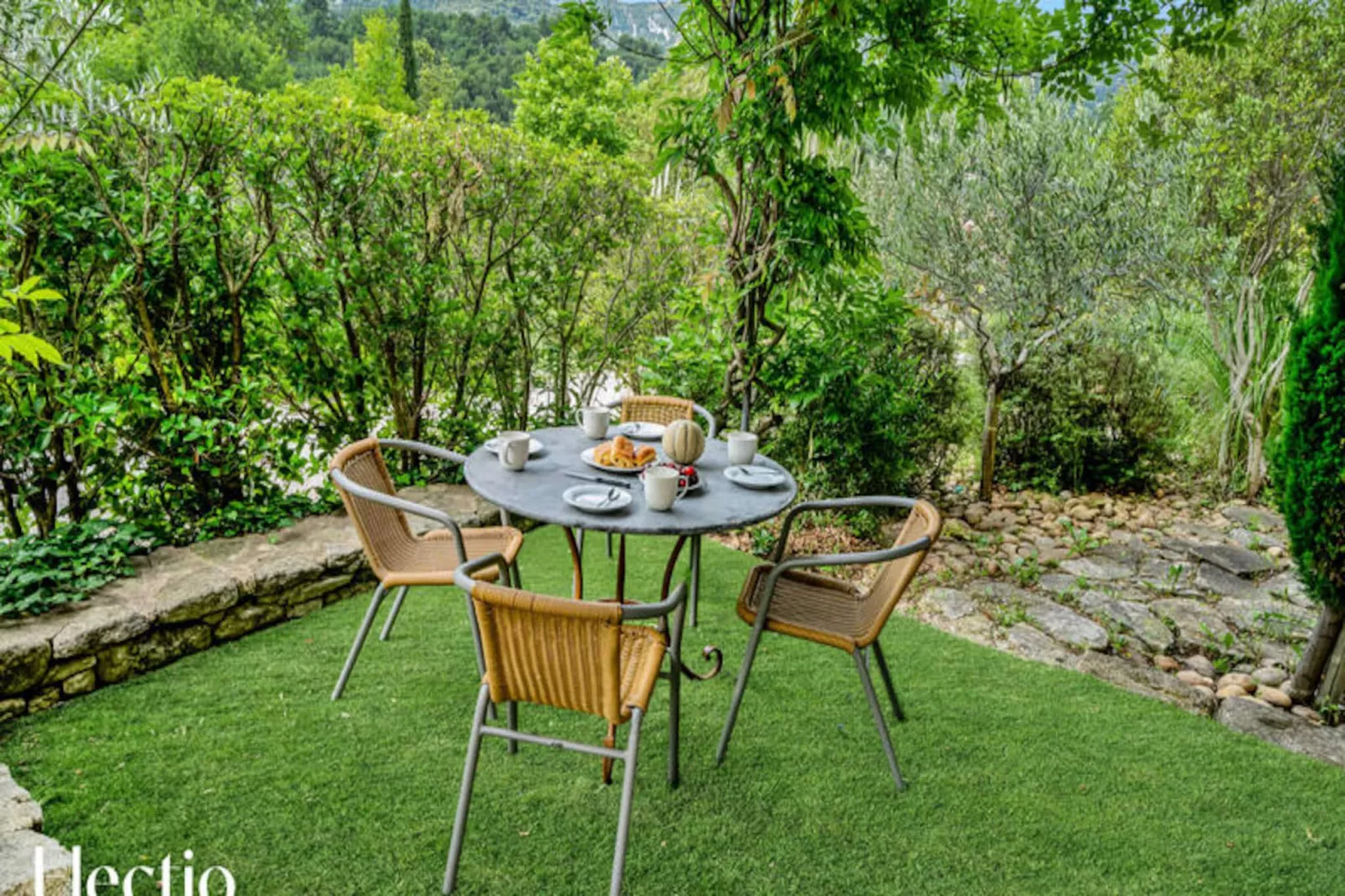 Loggia 1 Olivier | R&eacute;sidence Les Petitons-Niet-getagd