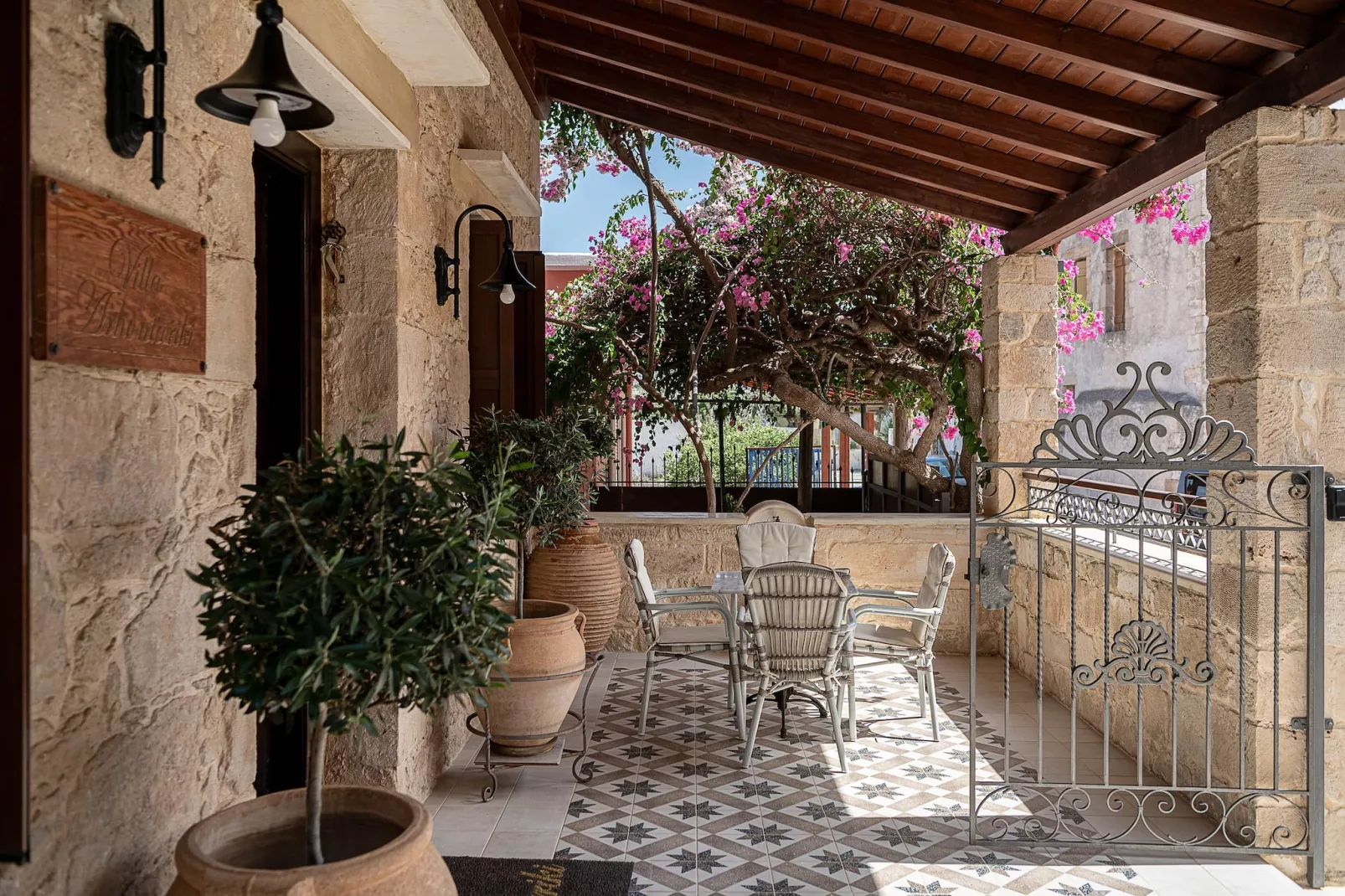 Villa Arhontariki 8prs-Terrasbalkon