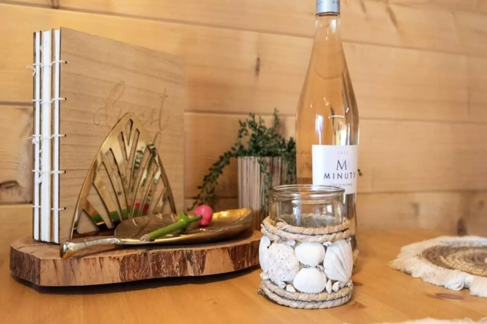 The Sea Lodge-Niet-getagd