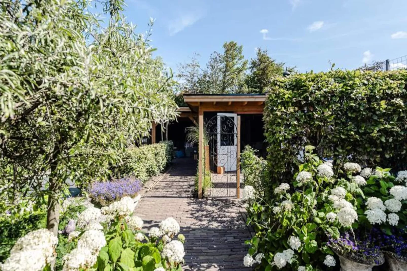 Bed And Beach-Niet-getagd