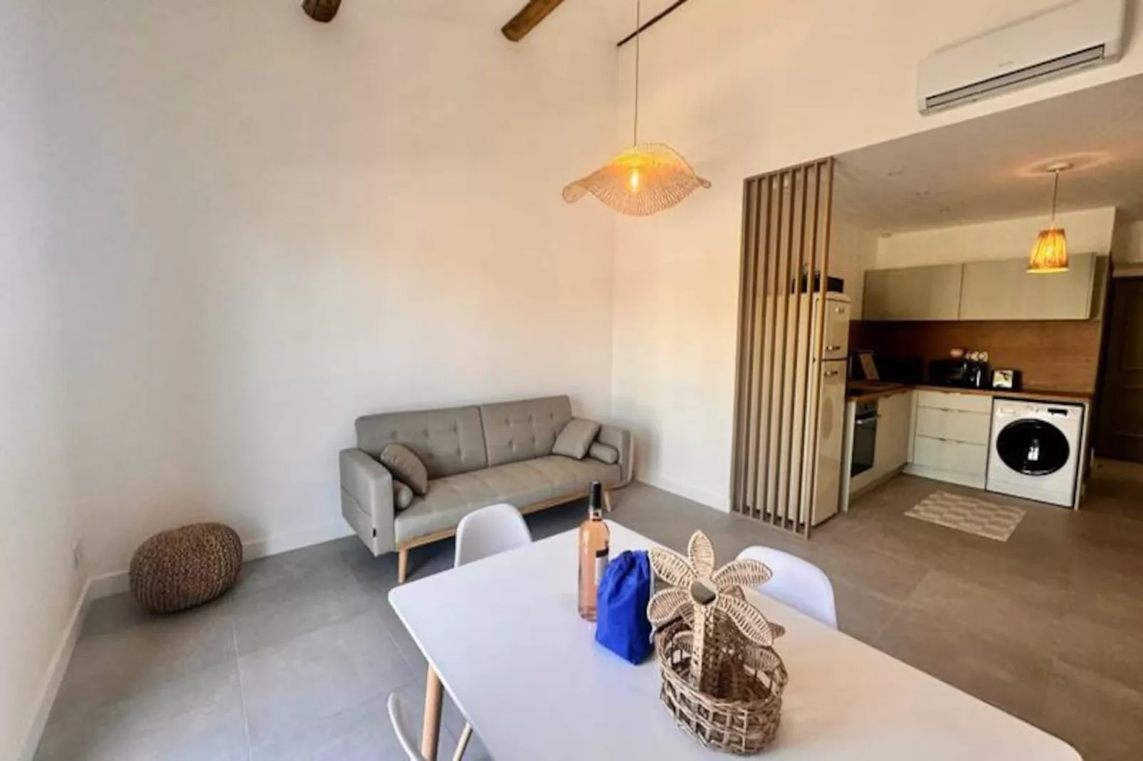 Résidence Les Palmiers -  Appartement Une Chambre Vue Canal-Niet-getagd