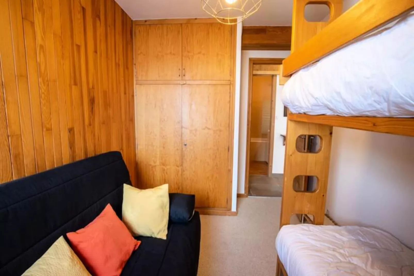 Les 3 Marches A1 En Face Du T&eacute;l&eacute;si&egrave;ge De Morel - Niet-getagd