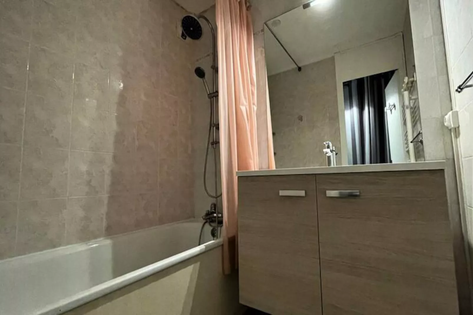 Résidence Caron-Niet-getagd