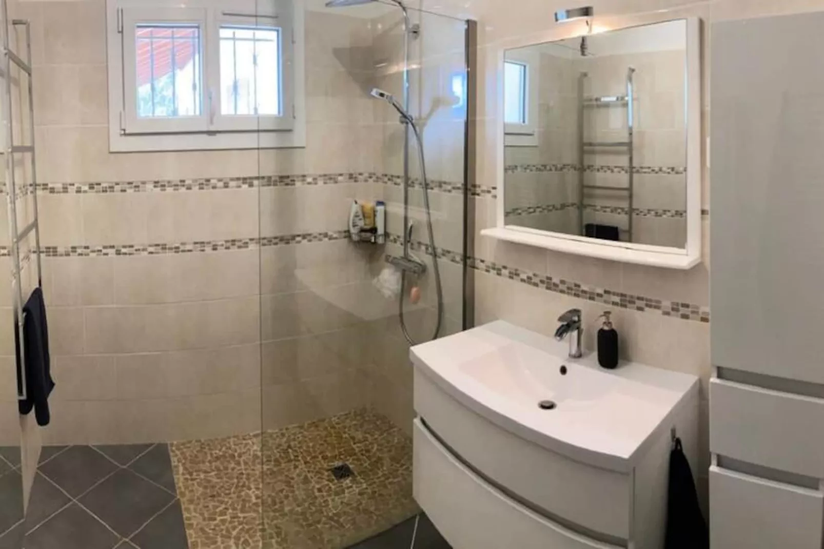 Magnifique Maison Isle-sur-la-sorgue-Niet-getagd