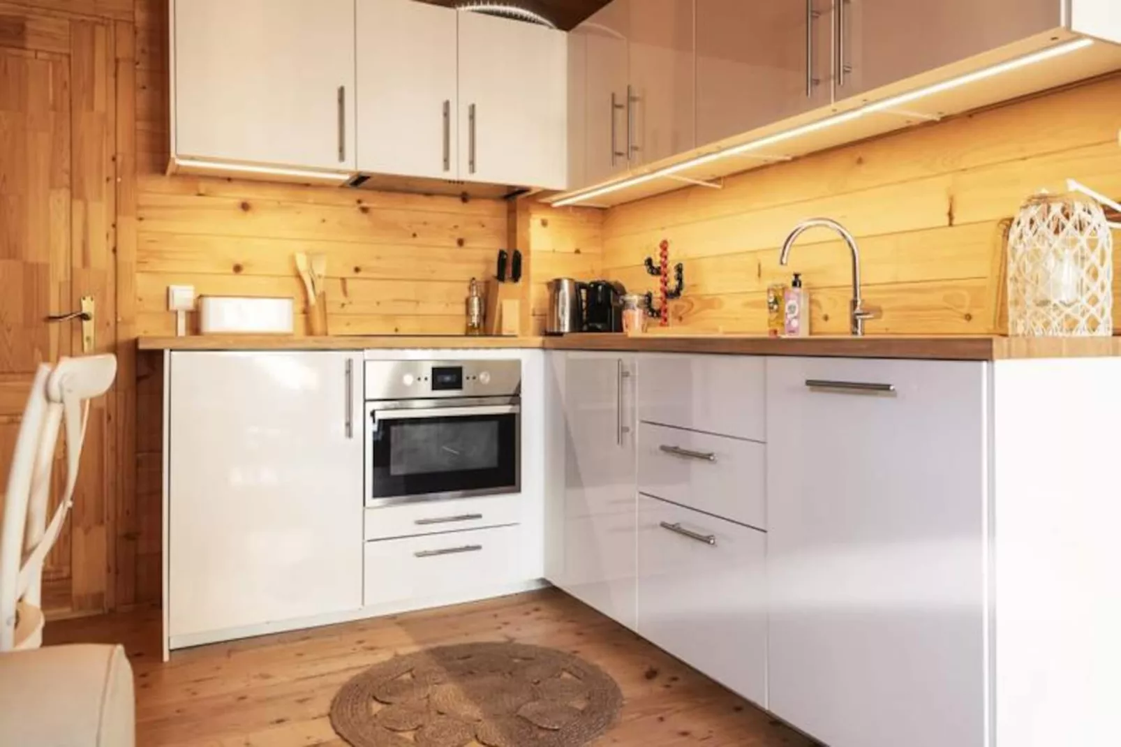 The Sea Lodge-Niet-getagd