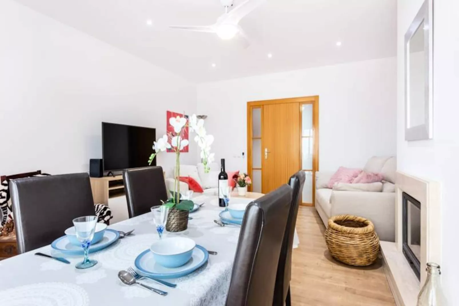 Artistic And Stylish Apartment-Niet-getagd