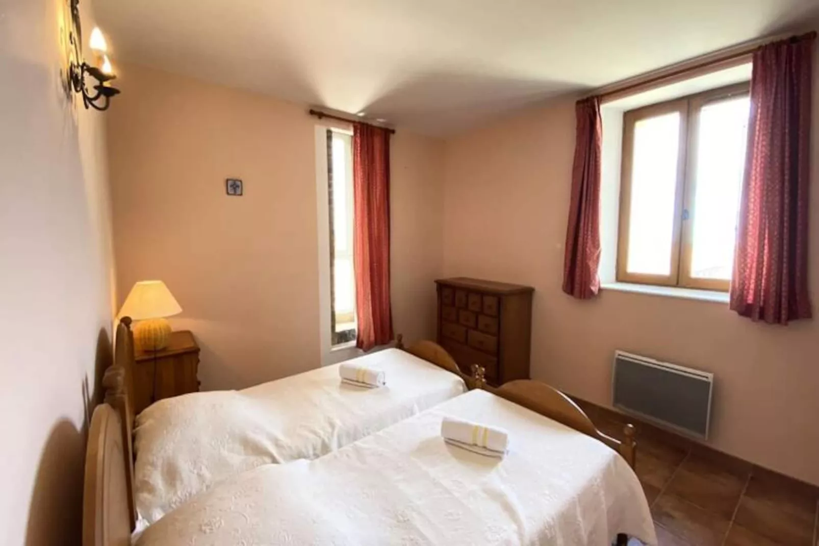 04b7 : Beau T3 Au Coeur Des Lavandes - Piscine-Niet-getagd