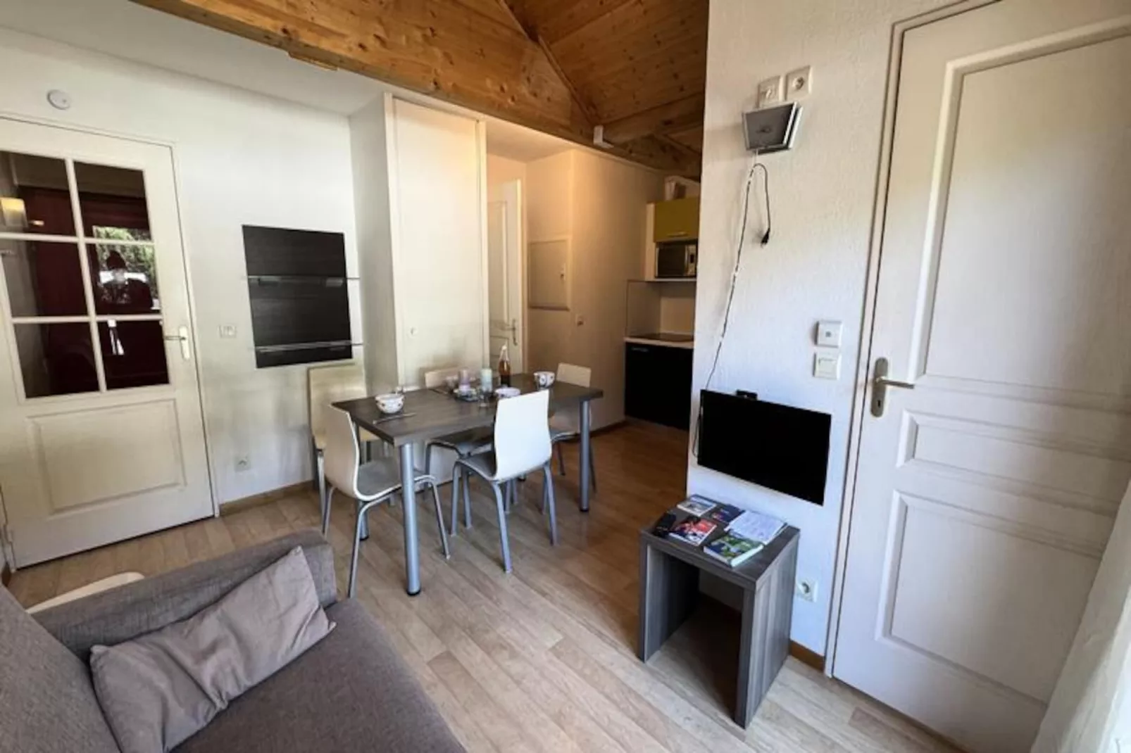 Résidence Eterlou-Niet-getagd