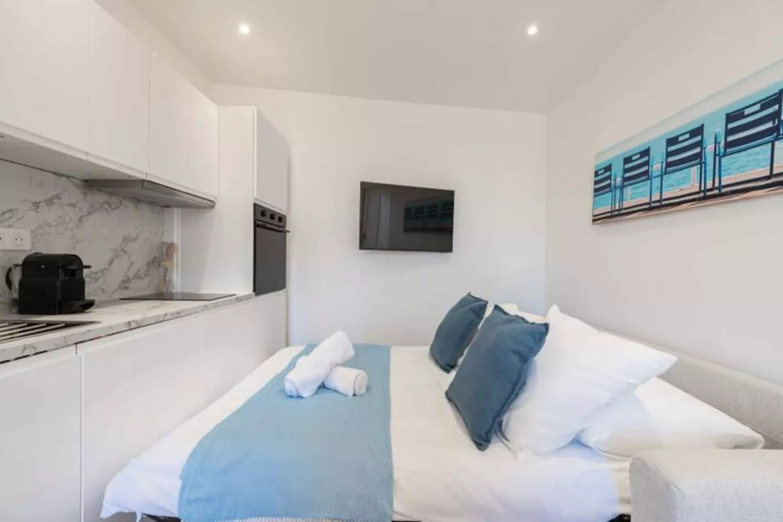 Résidence Cannes 2p Proche Centre-Niet-getagd