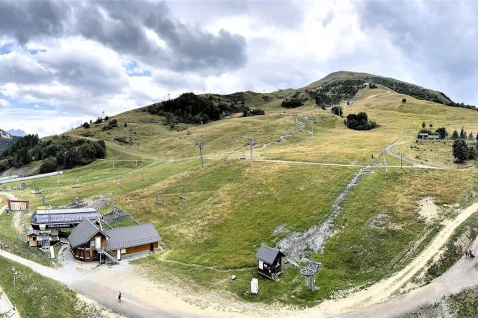 Résidence Baikonour-Niet-getagd