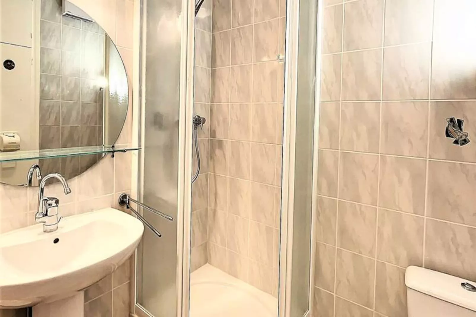 Résidence Cosmos-Niet-getagd