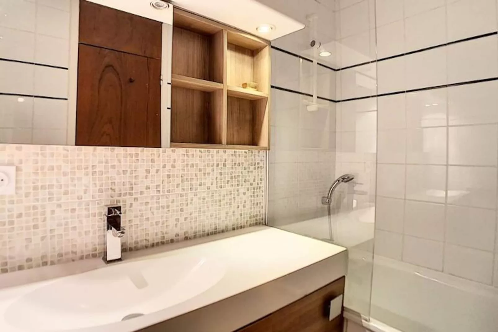 Résidence Evons-Niet-getagd