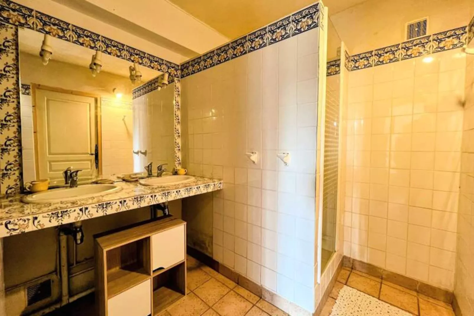 Résidence Plan Du Pont-hyeres-Niet-getagd