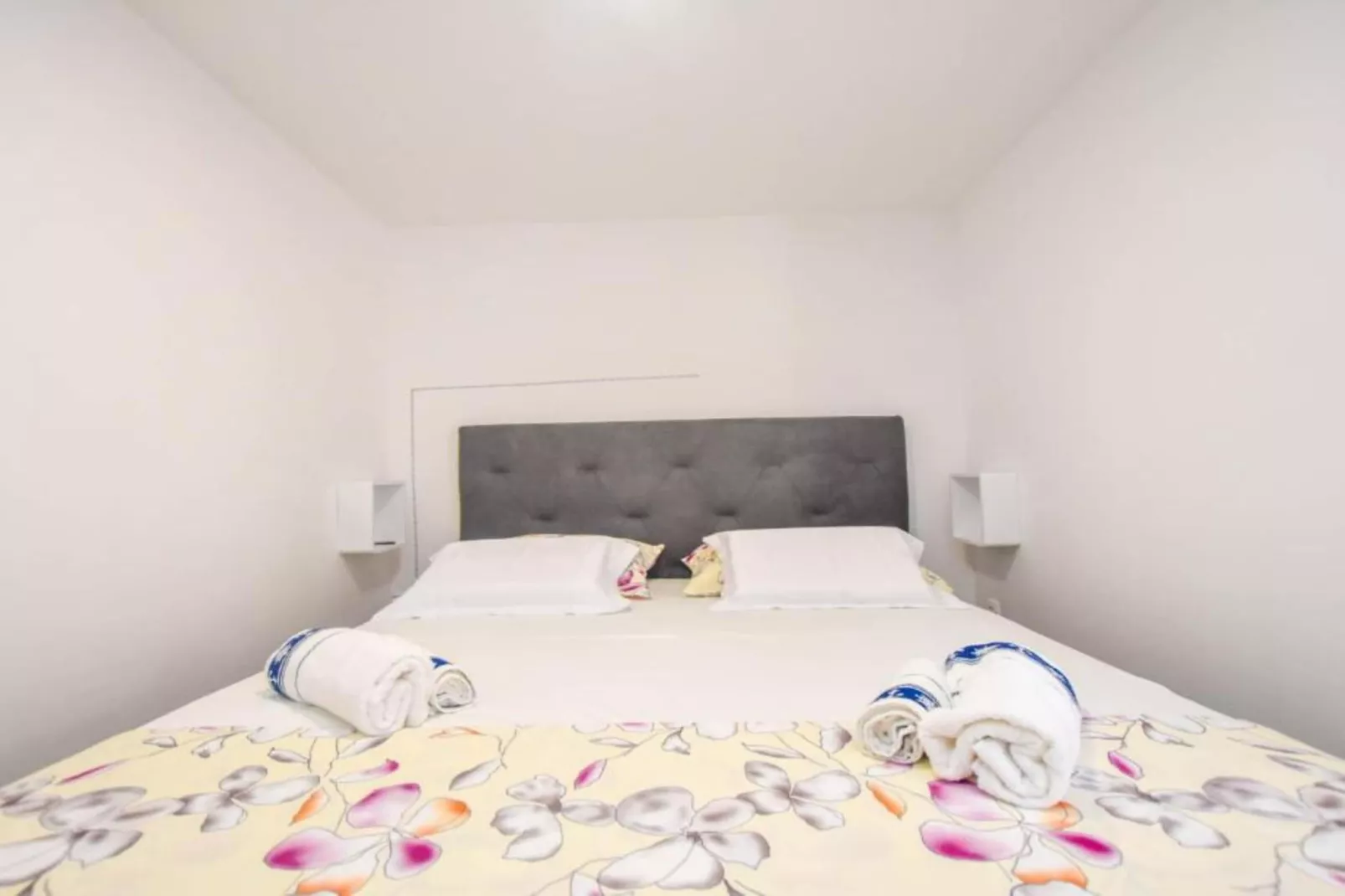 Camping Mobile Homes Bella Vita-Slaapkamer